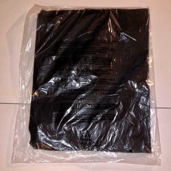 BRAND NEW (DS) ASSC WildLife Tee Sz. Med - Picture 6 of 6